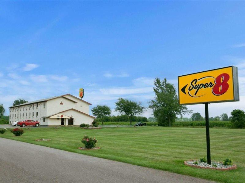 Super 8 By Wyndham Saginaw Motel Buitenkant foto